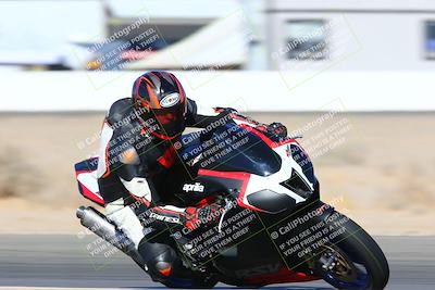 media/Jan-08-2022-SoCal Trackdays (Sat) [[1ec2777125]]/Turn 15 Inside (950am)/